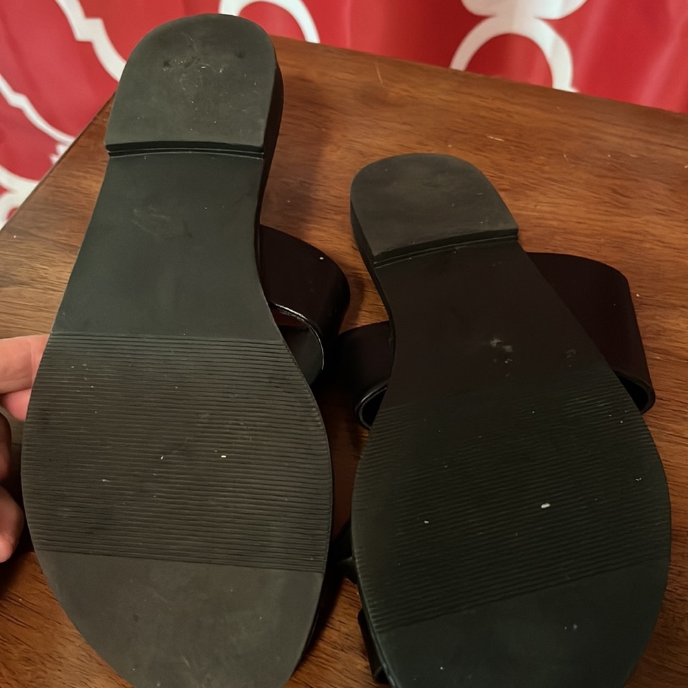 Ladies Size 6 Black Amazon Sandals - Picture 4 of 4